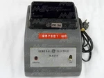 4EP61A10 Mastr Personal Desk Charger, PR25 And PR36. Fixed Price $65.00.