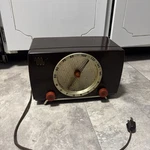 Motorola 5X11U Radio - Atomic Age For Parts. Fixed Price $99.00.
