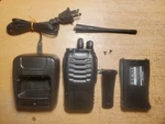 Retevis H-777 W/dock Charger Uhf 400-470 Mhz 16CH Walkie Talkie Radio Free S/h. Fixed Price $15.00.