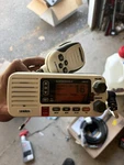 Uniden UM415 Submersible Vhf Fixed Mount Marine Radio 25W White Wx Call Scan. Fixed Price $85.00.