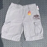 Vintage Disney Store Pirates Of The Caribbean Cargo Shorts Mens Size 36 Gray New. Fixed Price $34.99.
