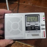 Borg Johnson World Receiver Pocket Radio FM/MW/SW1-7 Model EC-9702A Tested Works. Fixed Price $14.99.